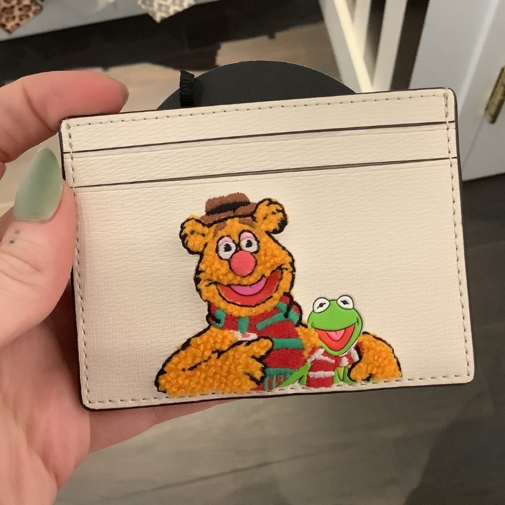 Kate Spade New York Disney Muppets Small Slim Card Holder, Parchment Multi